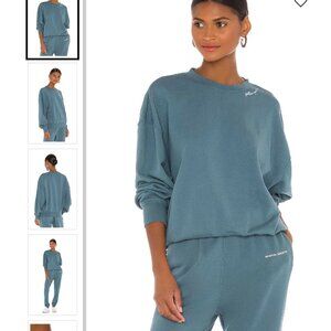 Follow Hailey Crew Pullover Spiritual Gangster in soft jade